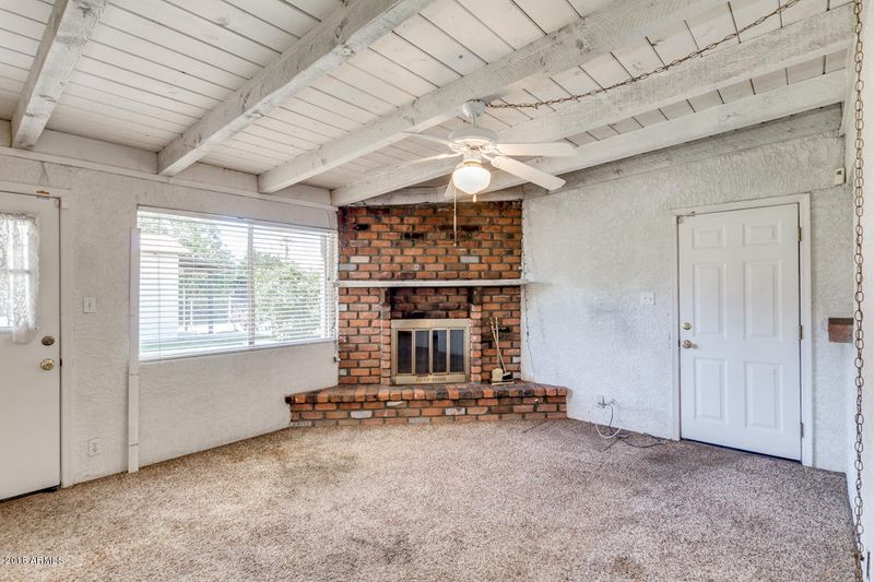 2305 E Fairmount Ave, Phoenix, AZ 85016