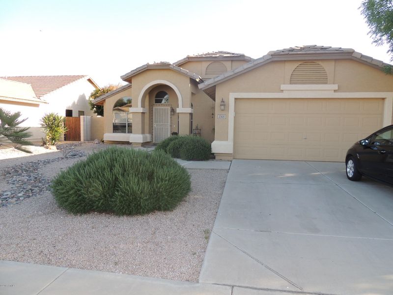 2305 E Willow Wick Rd, Gilbert, AZ 85296