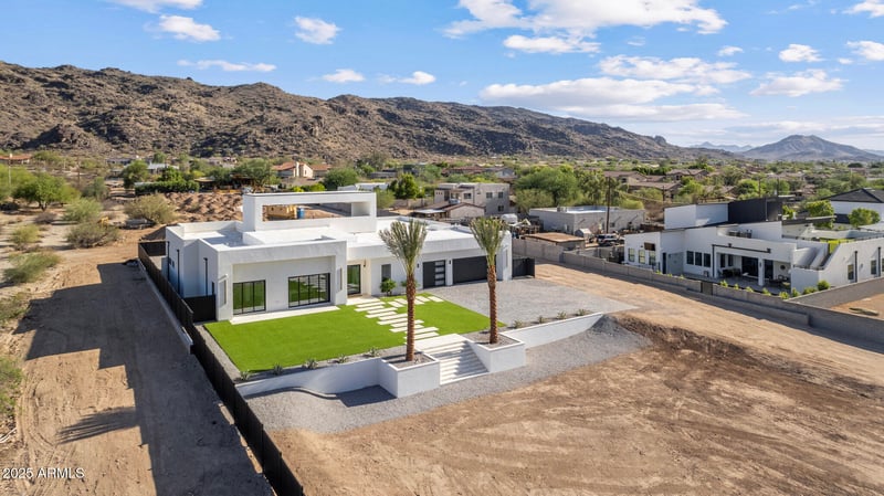 2305 South Mountain Ave, Phoenix, AZ 85042