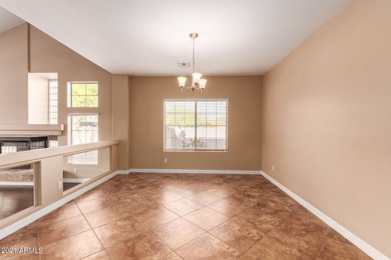 2305 W Night Glow Dr, Phoenix, AZ 85085