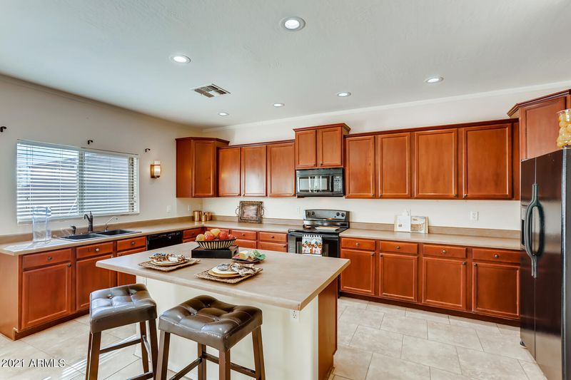 23053 W Kimberly Dr, Buckeye, AZ 85326