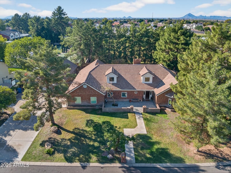 2306 Hall Cir, Mesa, AZ 85203