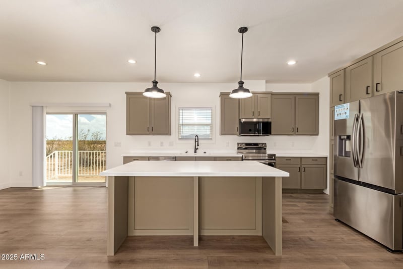 23069 Milton Dr, Wittmann, AZ 85361