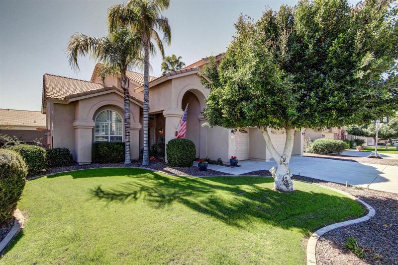 2307 E Beachcomber Dr, Gilbert, AZ 85234