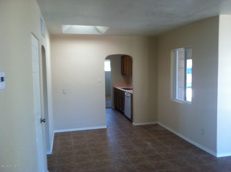 2307 E Kings Ave, Phoenix, AZ 85022