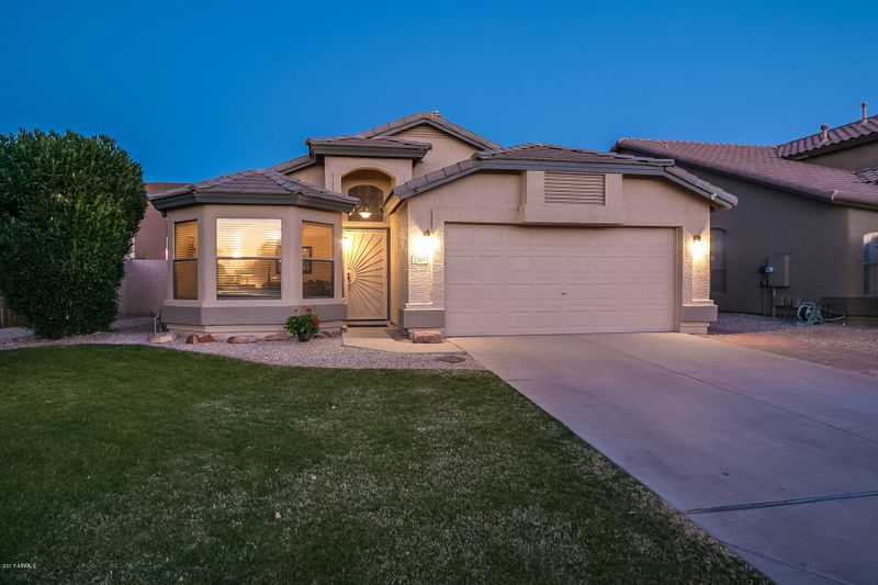 2307 S Peppertree Dr, Gilbert, AZ 85295