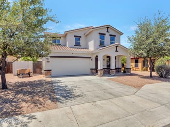 2307 Desert Ln, Phoenix, AZ 85041