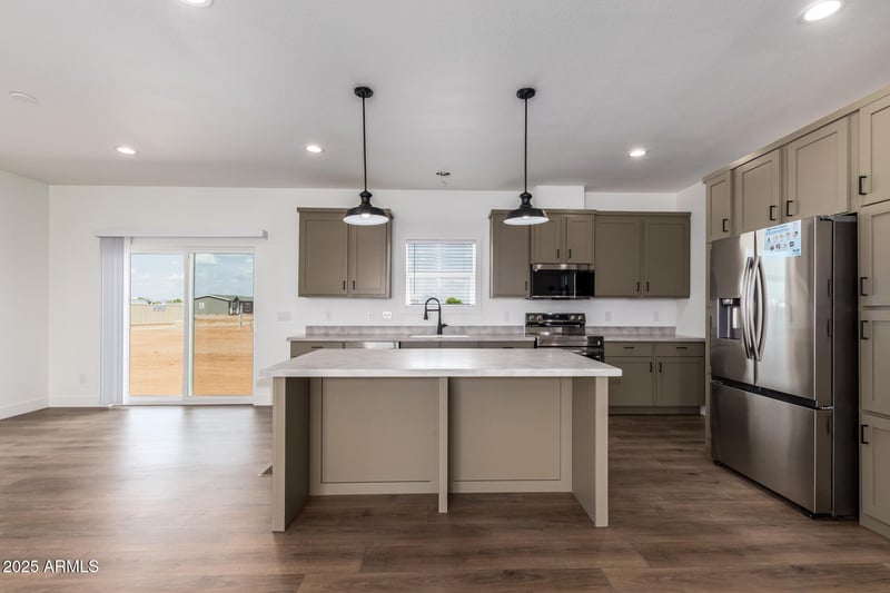 23077 Milton Dr, Wittmann, AZ 85361