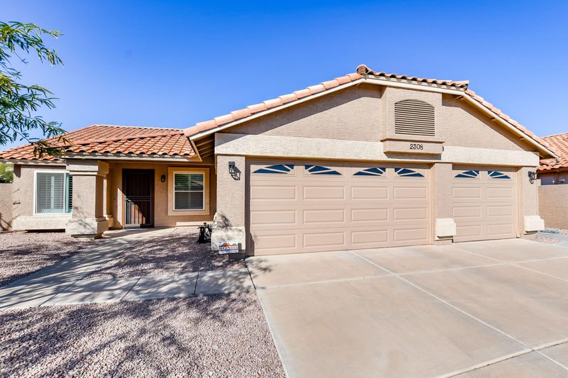 2308 E Cathedral Rock Dr, Phoenix, AZ 85048