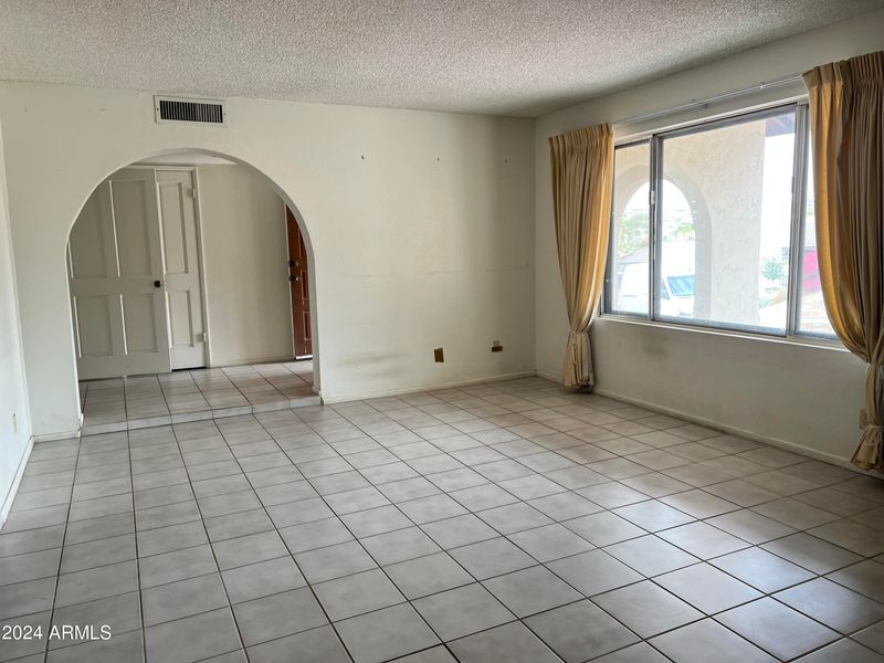 2309 E Gardenia Dr, Phoenix, AZ 85020