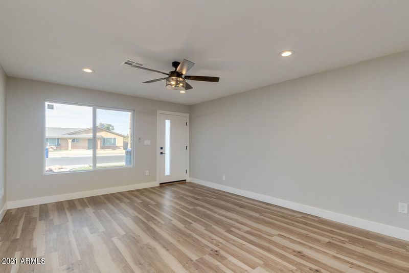 231 E Colgate Dr, Tempe, AZ 85283