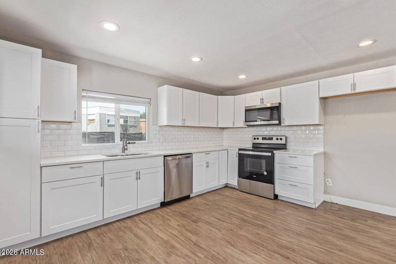 231 1st St, Avondale, AZ 85323