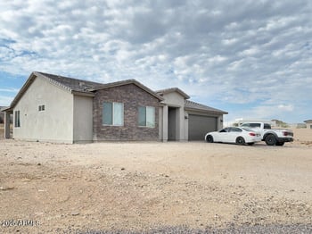 231 Santa Cruz Dr, Phoenix, AZ 85085