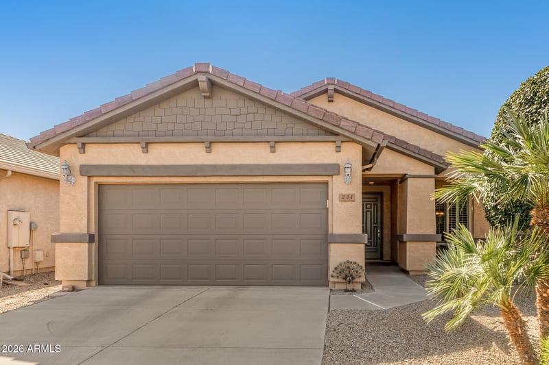 231 Ironhorse Ln, San Tan Valley, AZ 85143