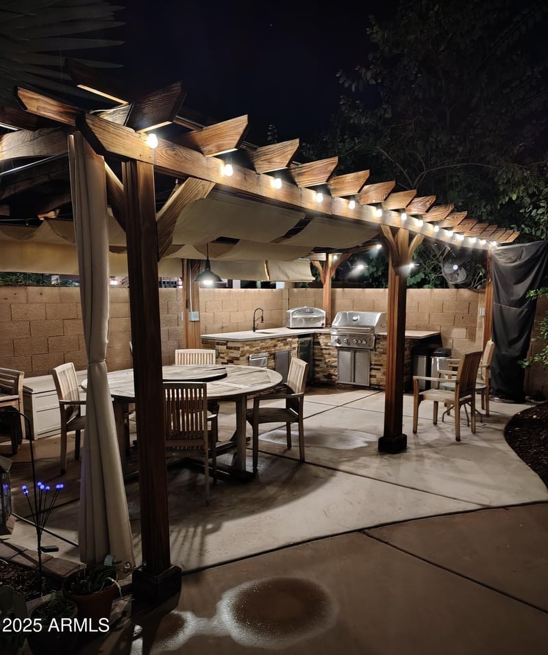 2310 Mallard Ct, Gilbert, AZ 85234