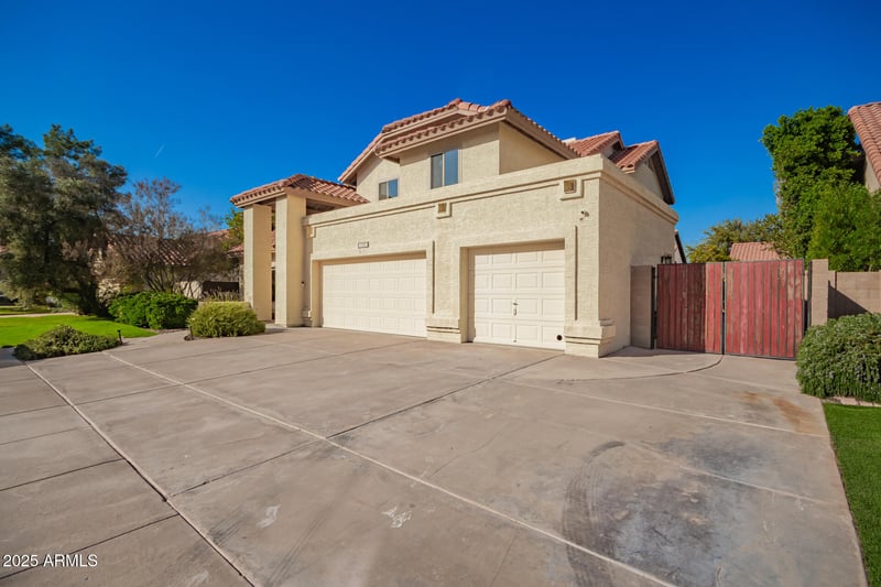 2310 Mallard Ct, Gilbert, AZ 85234