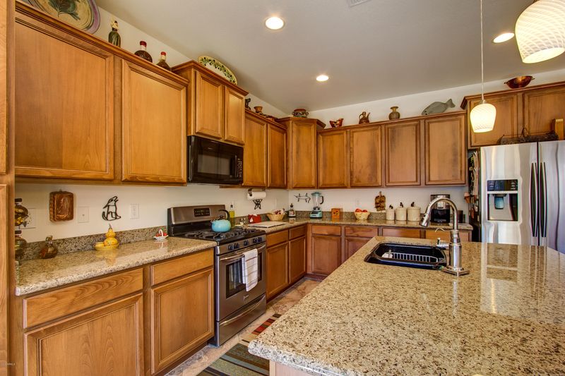 2311 W Kachina Trl, Phoenix, AZ 85041