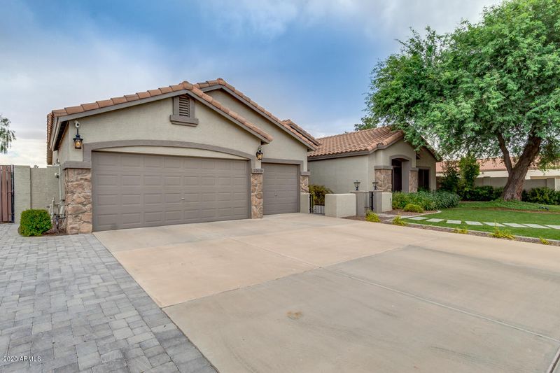 23110 N 73rd Ave, Glendale, AZ 85310