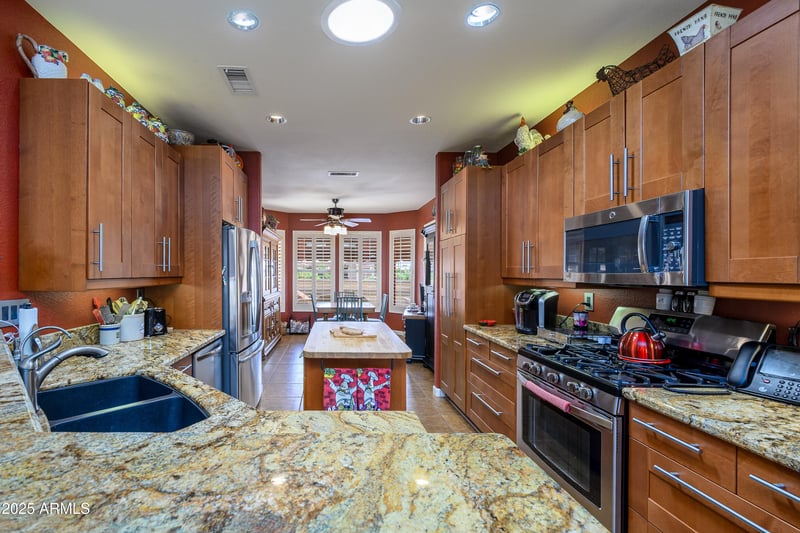 23116 145th Ln, Sun City West, AZ 85375