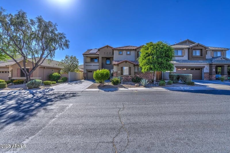 23116 41st St, Phoenix, AZ 85050