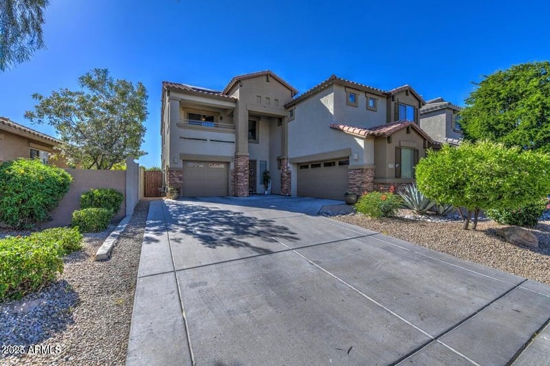 23116 41st St, Phoenix, AZ 85050