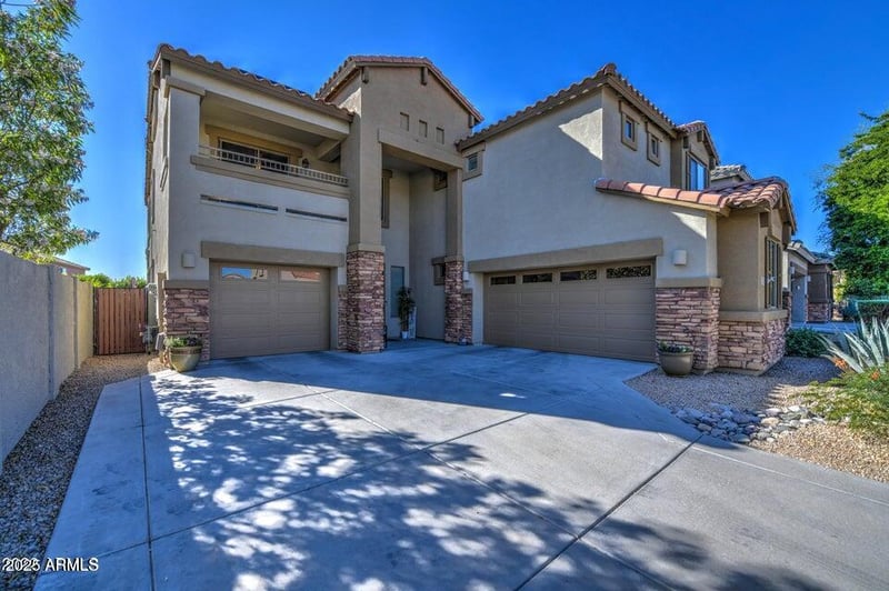 23116 41st St, Phoenix, AZ 85050