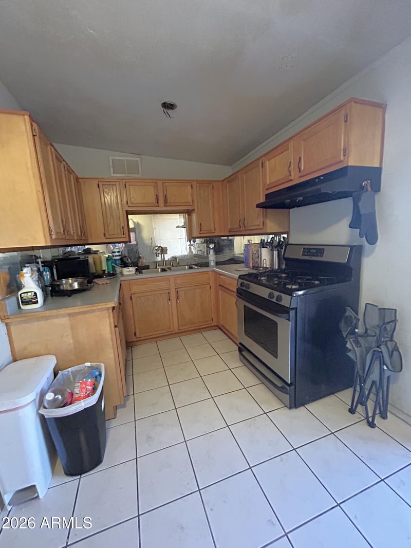 2312 E Nancy Ln, Phoenix, AZ 85042