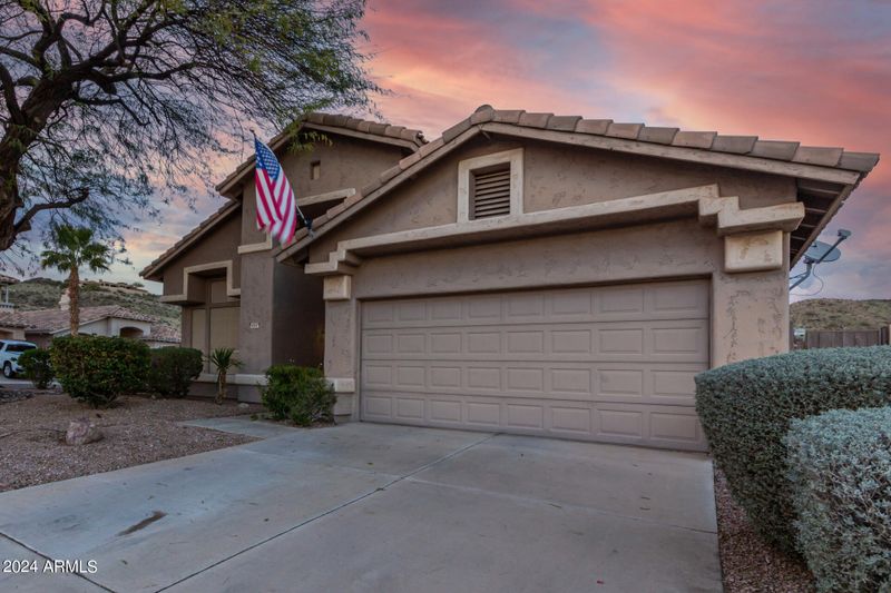 2312 E Silverwood Dr, Phoenix, AZ 85048