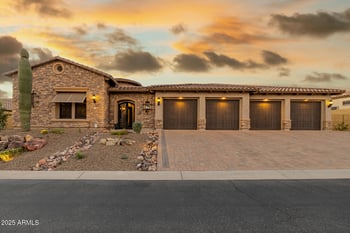 2312 Steele Cir, Mesa, AZ 85207