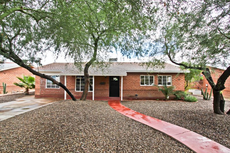 2313 E Glenrosa Ave, Phoenix, AZ 85016