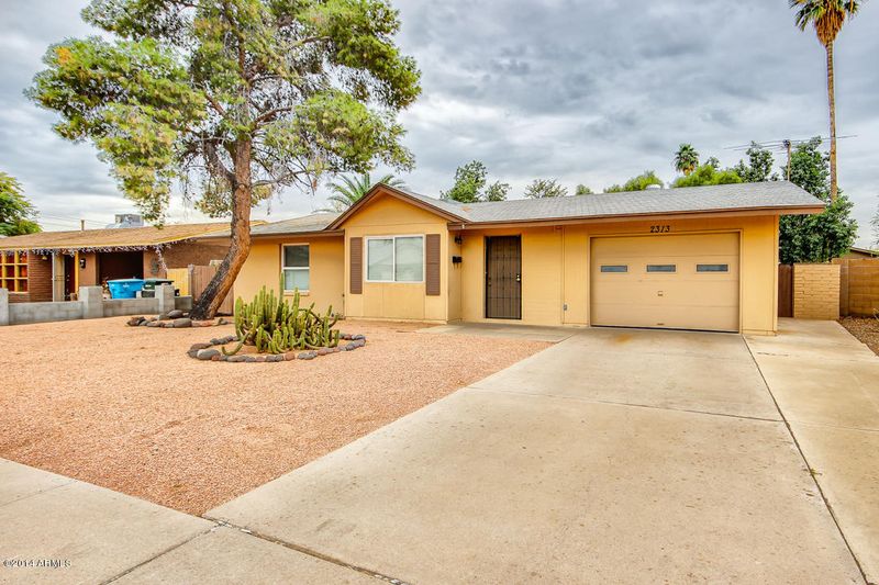 2313 W Laurel Ln, Phoenix, AZ 85029