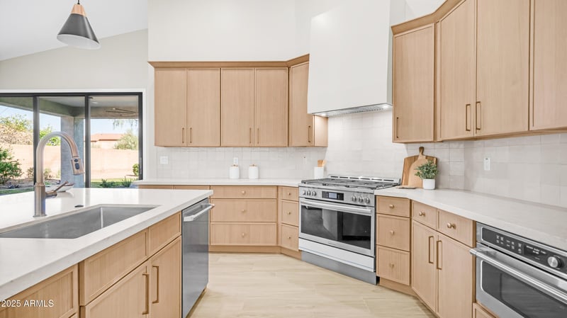 23137 104th Ave, Peoria, AZ 85383