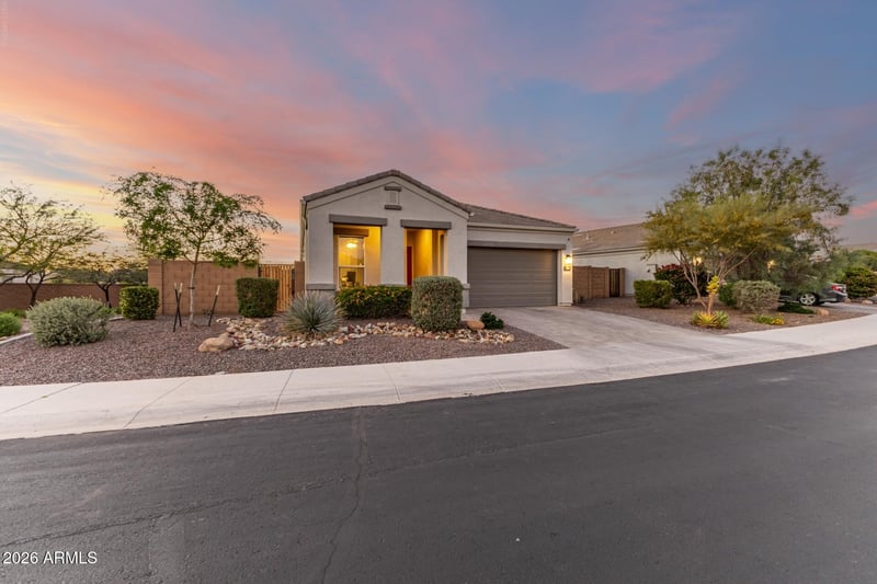 2314 Questa Dr, Phoenix, AZ 85024