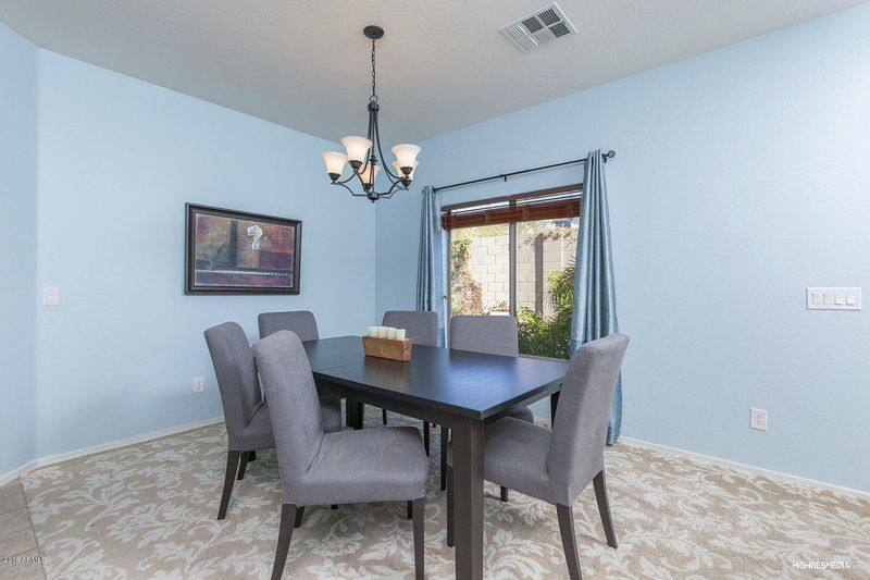 2314 W Hunter Ct, Phoenix, AZ 85085