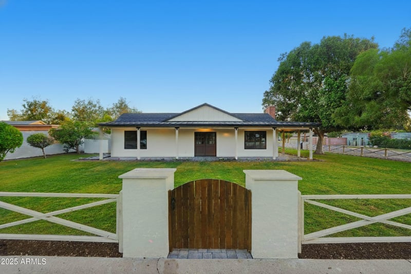 2315 42nd St, Phoenix, AZ 85008