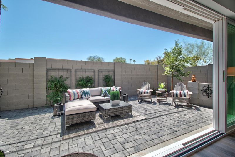 2315 E Pinchot Ave #111, Phoenix, AZ 85016