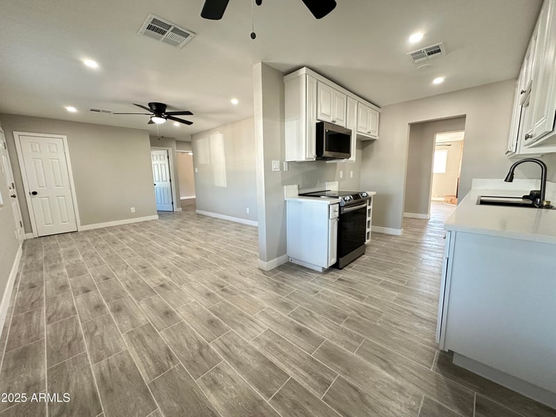 2315 Nancy Ln, Phoenix, AZ 85042