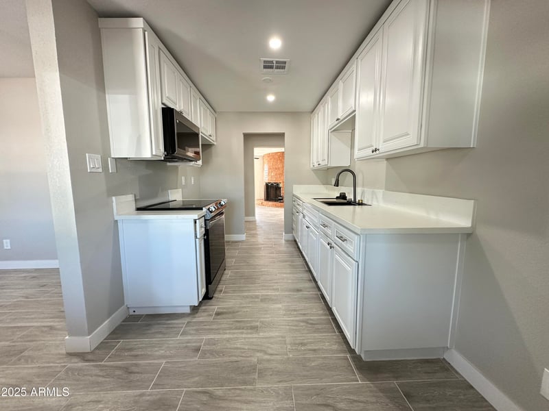 2315 Nancy Ln, Phoenix, AZ 85042