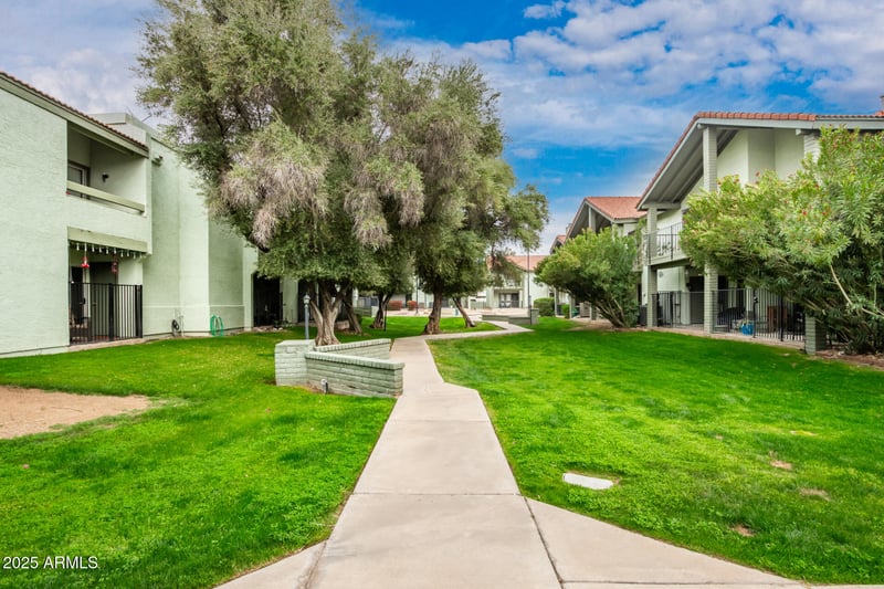 2315 Union Hills Dr #120, Phoenix, AZ 85027