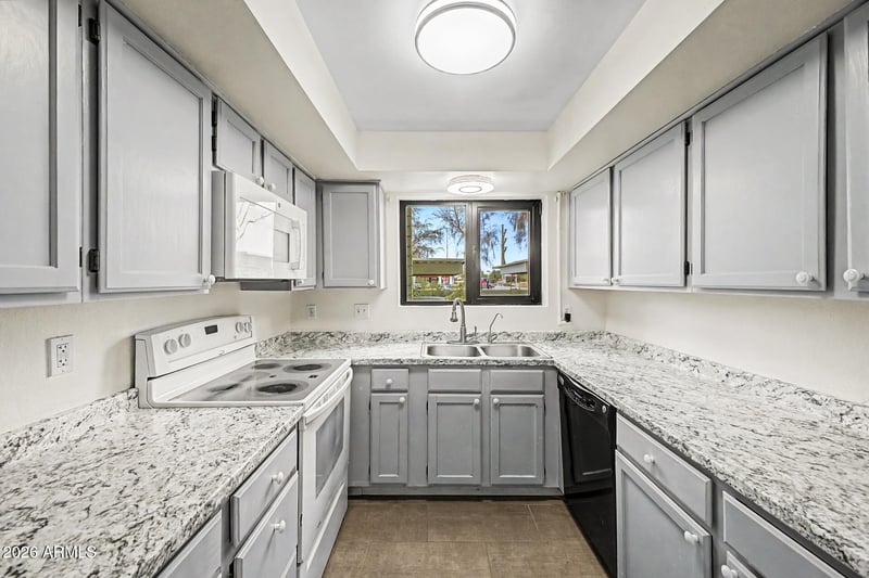 2315 W Union Hills Dr #120, Phoenix, AZ 85027