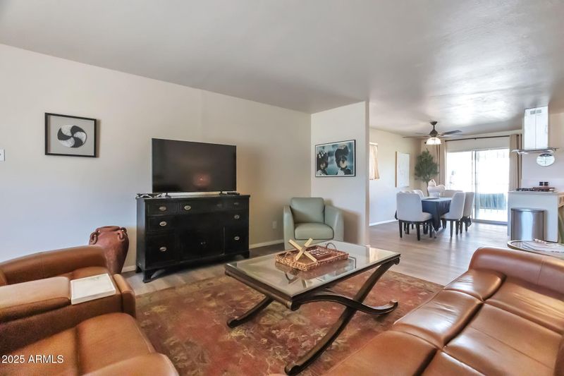 2316 W Tuckey Ln, Phoenix, AZ 85015