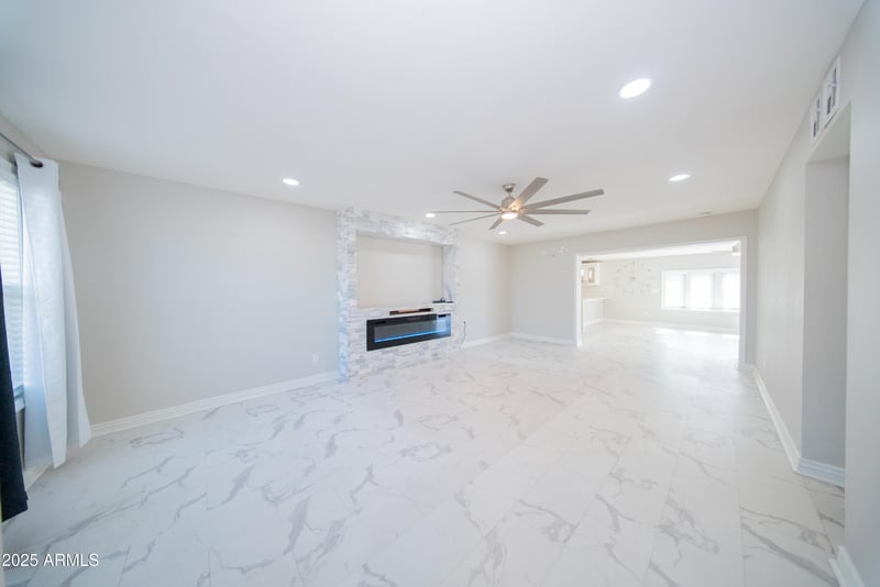 2317 Danbury Rd, Phoenix, AZ 85023