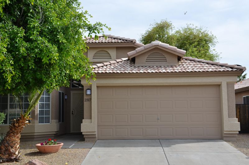 2317 E Kelton Ln, Phoenix, AZ 85022