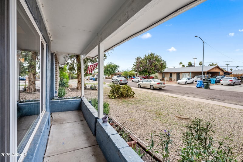 2317 Hartford Ave, Phoenix, AZ 85023