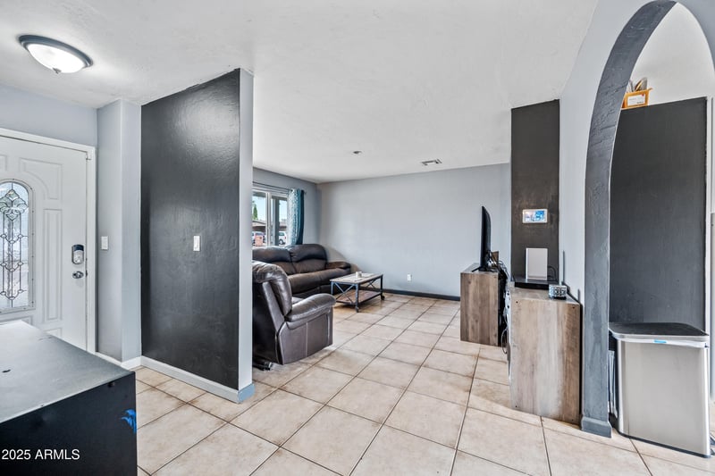 2317 Hartford Ave, Phoenix, AZ 85023