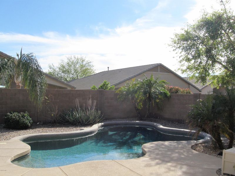 2317 W Bent Tree Dr, Phoenix, AZ 85085