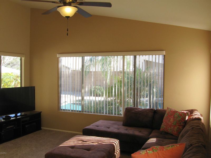 2317 W Bent Tree Dr, Phoenix, AZ 85085