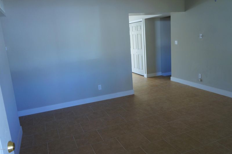 2317 W Sunnyside Dr, Phoenix, AZ 85029