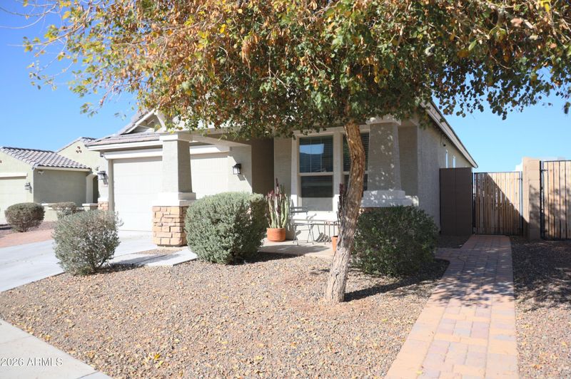2318 E Harwell Rd, Phoenix, AZ 85042