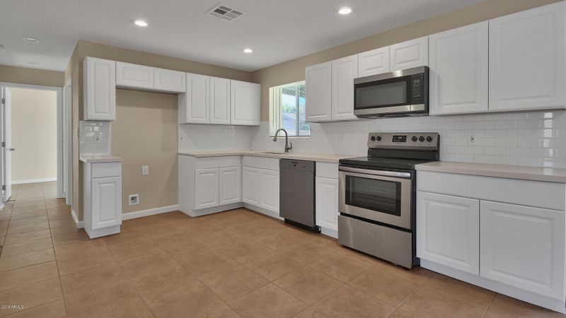 2318 E Paradise Ln, Phoenix, AZ 85022